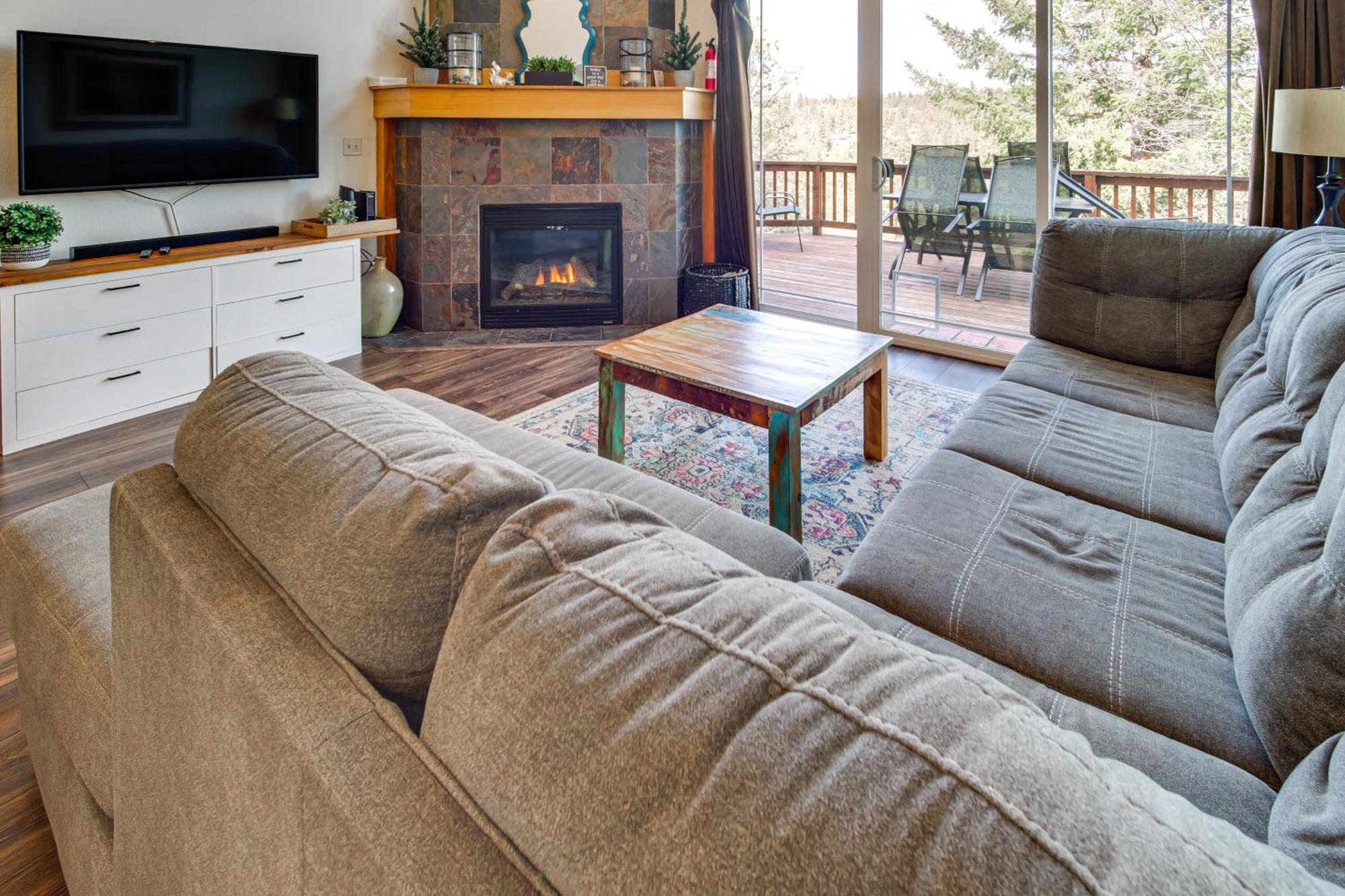 Klamath Falls Getaway With Pool And Hot Tub Access! 外观 照片